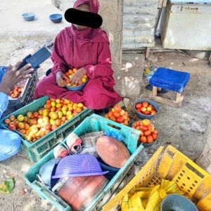 TOMATO SELLER