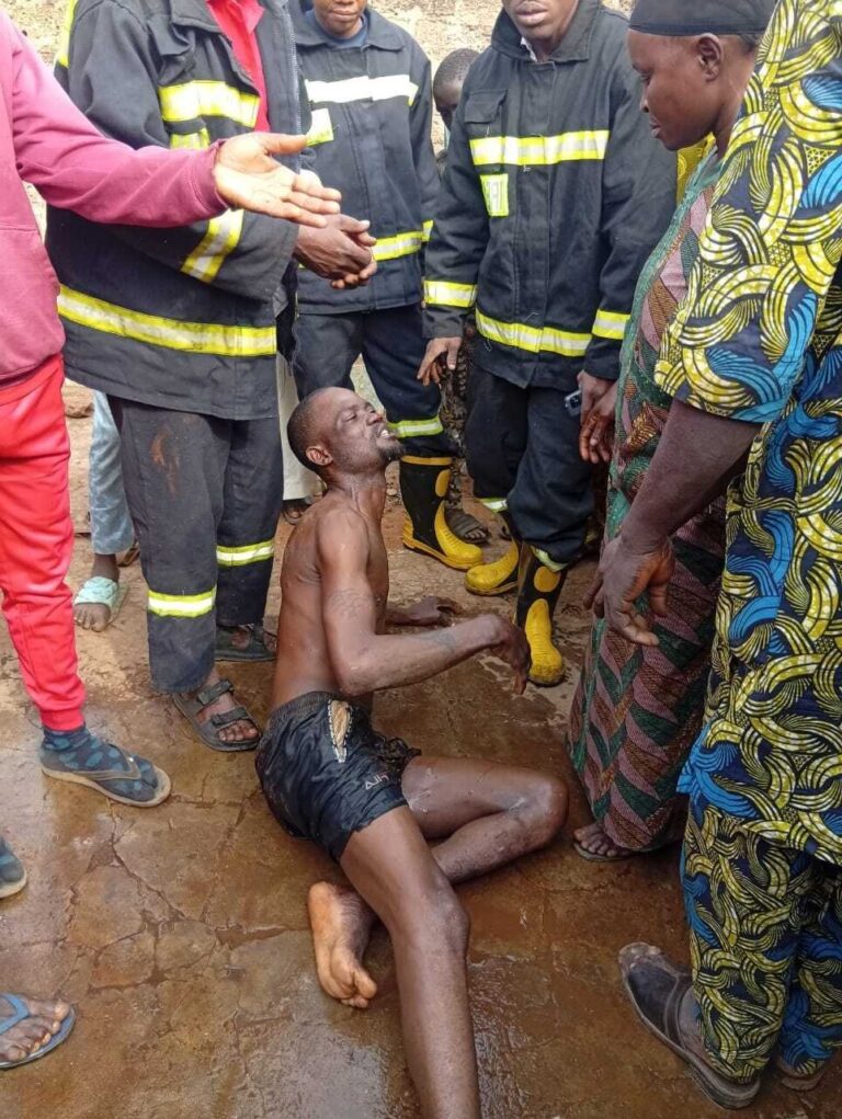37-Year-Old Man Rescued From Death Well In Oyo j1 1768726141