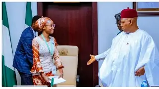 VP Shettima Step Aside As Teenage Girl Take Seat In Abuja th (5)